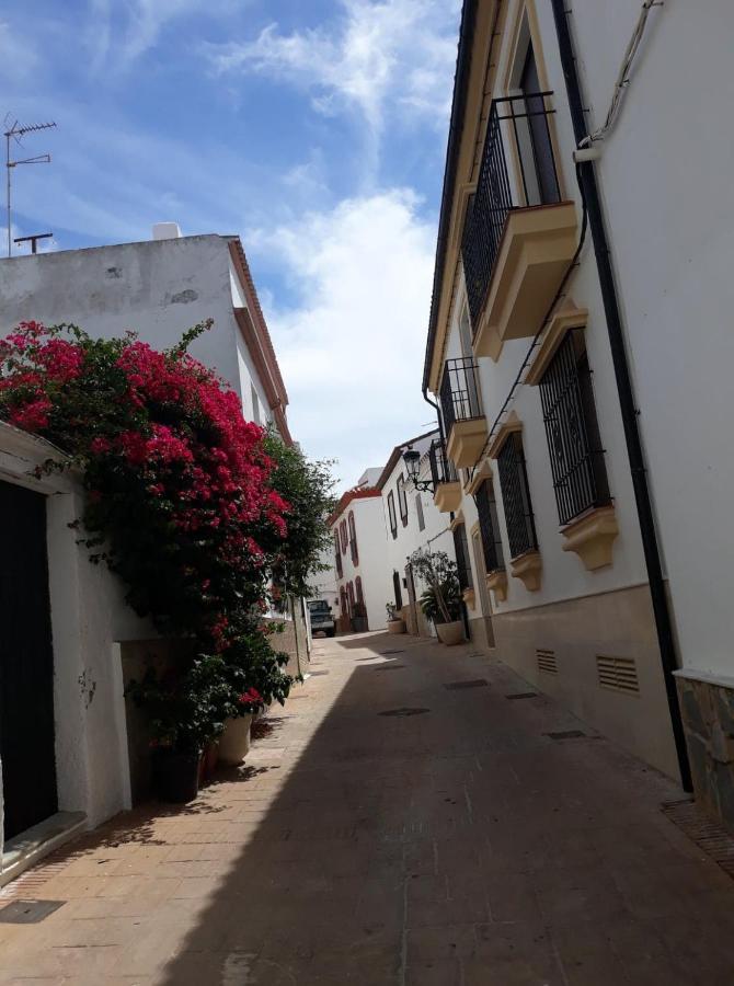 Beautiful Apartment In Duquesa Suites And Gardens Castillo de Sabinillas Ngoại thất bức ảnh