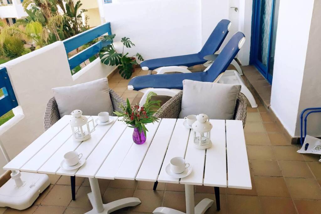 Beautiful Apartment In Duquesa Suites And Gardens Castillo de Sabinillas Ngoại thất bức ảnh